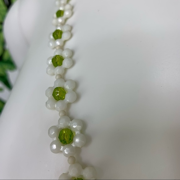 Vintage Flower Power Hippie Necklace - Picture 5 of 7